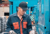 Sơn Hà được biết đến là tập đoàn đa ngành, với hoạt động lõi là sản xuất hàng dân dụng và công nghiệp.