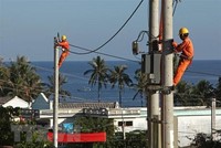 Điện lưới quốc gia đã được đưa ra huyện đảo Lý Sơn (Quảng Ngãi). (Ảnh: Ngọc Hà/TTXVN).