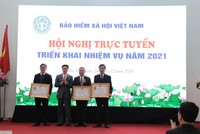Phó Thủ tướng Chính phủ Vũ Đức Đam đã trao tặng Huân chương Lao động hạng Nhất cho Ban Thu (BHXH Việt Nam); Huân chương Lao động hạng Nhì cho ông Phạm Lương Sơn, Phó Tổng Giám đốc BHXH Việt Nam; Huân chương Lao động hạng Ba cho Vụ Thanh Tra - Kiểm tra (BHXH Việt Nam).