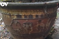 Chiếc chậu cổ bị kẻ gian lấy cắp.