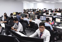 Công chúng đầu tư ngày càng quan tâm đến thị trường chứng khoán phái sinh, một trong 3 thị trường mà HNX vận hành. Ảnh: Dũng Minh.