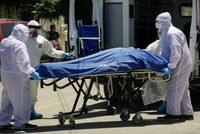 Mỹ lại xác lập “kỷ lục buồn” mới với hơn 3.800 người chết vì Covid-19 trong một ngày (Ảnh minh họa: KT).