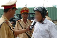 Nhiều lái xe vi phạm nồng độ cồn còn không hợp tác với lực lượng thực thi nhiệm vụ. (Ảnh minh họa).