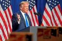 Ông Trump tuyên bố sẽ không tham dự lễ nhậm chức của Tổng thống đắc cử Joe Biden. Ảnh: Reuters.