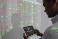 Trong năm 2020, cơ quan thanh tra chứng khoán đã ban hành gần 400 quyết định xử phạt. Ảnh: Dũng Minh.