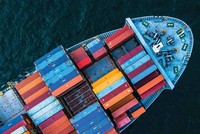 Chi phí thuê container loại 20 feet từ Việt Nam đi châu Âu tăng từ mức 1.200 - 1.500 USD/container lên 7.000 - 8.000 USD/container. Ảnh: Shutterstock.