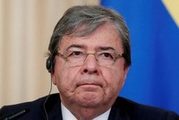 Bộ trưởng Quốc phòng Carlos Holmes Trujillo đã qua đời do mắc COVID-19. (Nguồn: BBC).