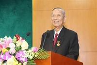 Nguyên Phó Thủ tướng Chính phủ, nguyên Trưởng Ban Nội chính Trung ương Trương Vĩnh Trọng phát biểu tại lễ trao tặng Huy hiệu 50 tuổi Đảng. (Ảnh: Doãn Tấn/TTXVN).