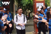 Học sinh Hà Nội đi học trở lại từ 2/3