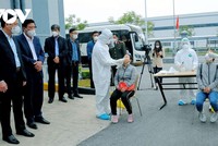 Doanh nghiệp và công nhân lao động cần đảm bảo công tác phòng chống dịch khi quay trở lại làm việc.