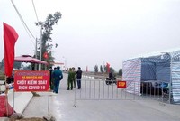 Chốt kiểm soát dịch COVID-19 tại Quảng Ninh. (Ảnh: TTXVN phát).