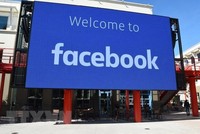 Biểu tượng Facebook tại trụ sở ở Menlo Park, California, Mỹ. (Ảnh: AFP/TTXVN).