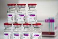 Vaccine ngừa COVID-19 của AstraZeneca. (Ảnh: PAP/TTXVN).