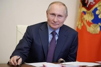Ngày 23/3, Điện Kremlin cho biết, Tổng thống Nga Vladimir Putin đã được tiêm vaccine ngừa Covid-19. Ảnh Tass.
