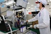  Nhu cầu khổng lồ của thế giới cho các thiết bị điện tử là động lực chính thúc đẩy năng suất công nghiệp. Ảnh: Dũng Minh.