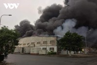 Đám cháy tại Công ty TNHH DOOSAN được phát hiện vào khoảng 16h chiều.