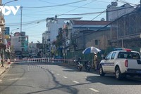 Lực lượng chức năng phong toả một số địa điểm có liên quan đến bệnh nhân B.T.T.