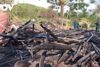 Hiện trường vụ cháy nhà sàn tại xã Vĩnh Yên (Bảo Yên - Lào Cai).