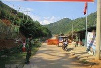 Chốt kiểm soát tại khu vực xã Tam Chung, huyện Mường Lát, Thanh Hoá. (Ảnh: Nguyễn Nam/TTXVN).