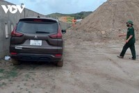 Lực lượng chức năng phát hiện 4 người Trung Quốc nhập cảnh trái phép vào Việt Nam.