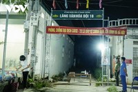 Các hộ dân ở Đội 6 và Đội 8 (xã Thanh Xương, huyện Điện Biên) được dỡ bỏ phong tỏa sau 21 ngày cách ly theo dõi sức khỏe.