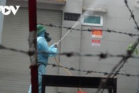 Phun xịt khử khuẩn ở Hẻm 415 Nguyễn Văn Công, nơi có cơ sở hoạt động điểm nhóm Hội thánh truyền giáo Phục Hưng.