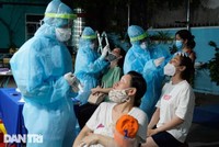 Chùm ca bệnh vừa được phát hiện liên quan đến ổ dịch tại điểm nhóm Hội thánh truyền giáo Phục Hưng (Ảnh: Phạm Nguyễn).