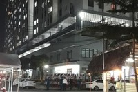 Chung cư Marina Tower chuẩn bị dỡ bỏ phong tỏa.