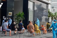 Tổ chức lấy mẫu xét nghiệm mở rộng tại khu vực có ca bệnh tại TP.HCM (Ảnh:Trung tâm Y tế quận 7).