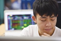 Có nhà đầu tư tính đến việc rút hết tiền về và đóng tài khoản cho đến khi hệ thống giao dịch của HOSE ổn định trở lại. Ảnh: Dũng Minh.