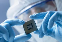 Cần phân biệt giữa bão giá một số nguyên liệu sản xuất như sắt thép, chip điện tử... với lạm phát chung của nền kinh tế.