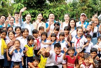 Khải Hoàn Land tổ chức ngày hội đọc sách, giao lưu và trao tặng tủ sách cho Trường Tiểu học Bù Cà Mau - Bình Phước.