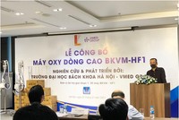 Ông Nguyễn Đăng Quang Chủ tịch HĐQT - Công ty CP Quản lý & Khai thác Tài sản PSA, trực thuộc Petrosetco trao tặng 1,5 tỷ đồng tài trợ cho Nhóm dự án