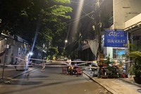 Cơ quan chức năng phong tỏa khu vực quanh phòng khám nha khoa Lê Hưng (Ảnh: CTV).