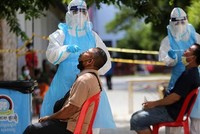 Campuchia từng duy trì số ca Covid-19 ở mức thấp nhưng bùng dịch nghiêm trọng trở lại từ tháng 2 năm nay (Ảnh: Khmer Times).