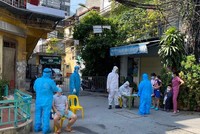 Hà Nội: Thêm 3 người ở quận Hoàng Mai và 1 người ở quận Đống Đa dương tính với Covid-19