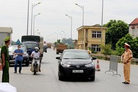 Chốt kiểm soát cầu Trung Hà (xã Dân Quyền, huyện Tam Nông, Phú Thọ) - cửa ngõ ra vào thành phố Hà Nội. Ảnh: Cổng TTĐT Phú Thọ.