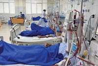 Dù doanh thu đang sụt giảm mạnh, nhưng khó khăn của các bệnh viện tự chủ chỉ là tạm thời trong bối cảnh Covid-19 hoành hành.