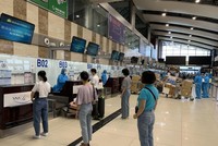 Bộ GTVT vừa có văn bản đề nghị UBND các tỉnh, thành phố trực thuộc Trung ương hỗ trợ đưa người có vé máy bay đi nước ngoài đến cảng hàng không quốc tế để thực hiện chuyến bay.