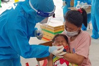 Nhân lực lấy mẫu khẳng định PCR được tăng cường nhưng việc trả kết quả chậm dẫn đến người dân phải chờ đợi quá lâu.