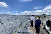 Đoàn kiểm tra tại bãi rác Đa Phước.