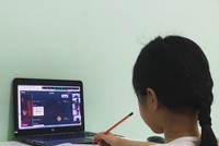 So với các khối lớp khác, học sinh lớp 1 công lập của Hà Nội sẽ học trực tuyến muộn hơn một tuần. 