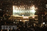 Màn trình diễn pháo hoa tại Lễ khai mạc Paralympic Tokyo 2020, tại Tokyo, Nhật Bản, ngày 24/8/2021. (Ảnh: AFP/ TTXVN).