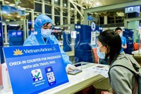 Vietnam Airlines đã ứng dụng thành công ứng dụng hộ chiếu sức khỏe điện tử đối với một số chuyến bay đi châu Âu và cả nước ngoài về Việt Nam. (Ảnh: CTV/Vietnam+).