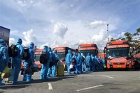 Cần Thơ đón công dân đang sinh sống, học tập và làm việc tại thành phố Hồ Chí Minh về quê. (Ảnh minh hoạ: TTXVN).