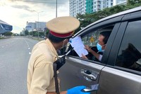 Long An thống nhất với TP.HCM cho người lao động "thông chốt"