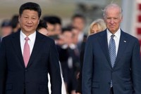 Tổng thống Mỹ Joe Biden và Chủ tịch Trung Quốc Tập Cận Bình trong cuộc gặp năm 2015 (Ảnh: AP).