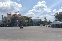 Vòng xoay Bắc Xuân An đã thông thoáng trở lại, các rào chắn được gỡ bỏ (Ảnh: Đoàn Sĩ).