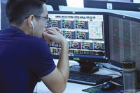 Các cổ phiếu họ Louis thu hút sự chú ý lớn của thị trường thời gian qua.