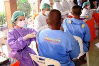 Tiêm vaccine Covid-19 ở Thái Lan. Ảnh: AFP.